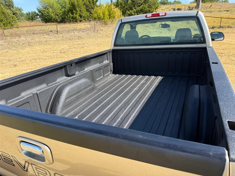 Chevrolet Silverado 1500 Regular Cab Long Bed 2WD 2004