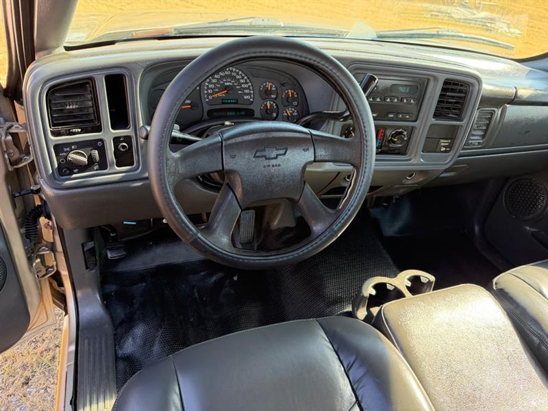 Chevrolet Silverado 1500 Regular Cab Long Bed 2WD 2004