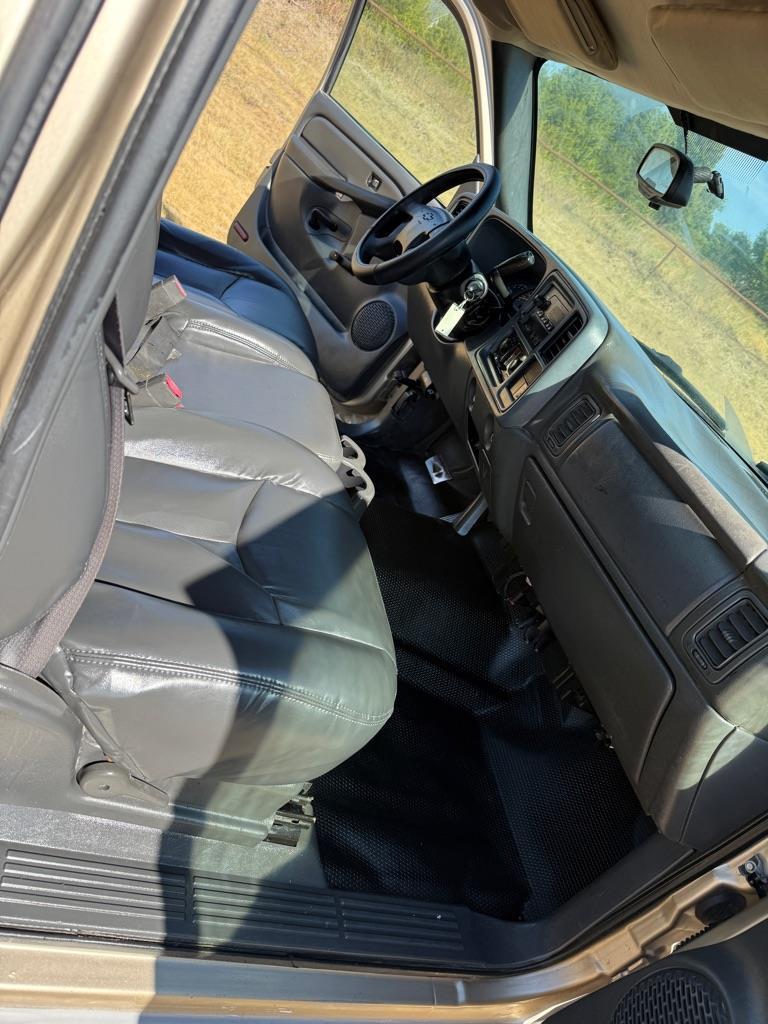 Chevrolet Silverado 1500 Regular Cab Long Bed 2WD 2004