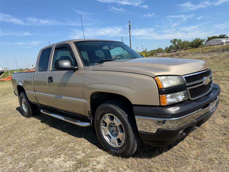 Chevrolet Silverado 1500 LS Ext. Cab 4WD 2006