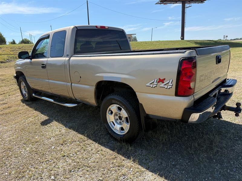 Chevrolet Silverado 1500 LS Ext. Cab 4WD 2006