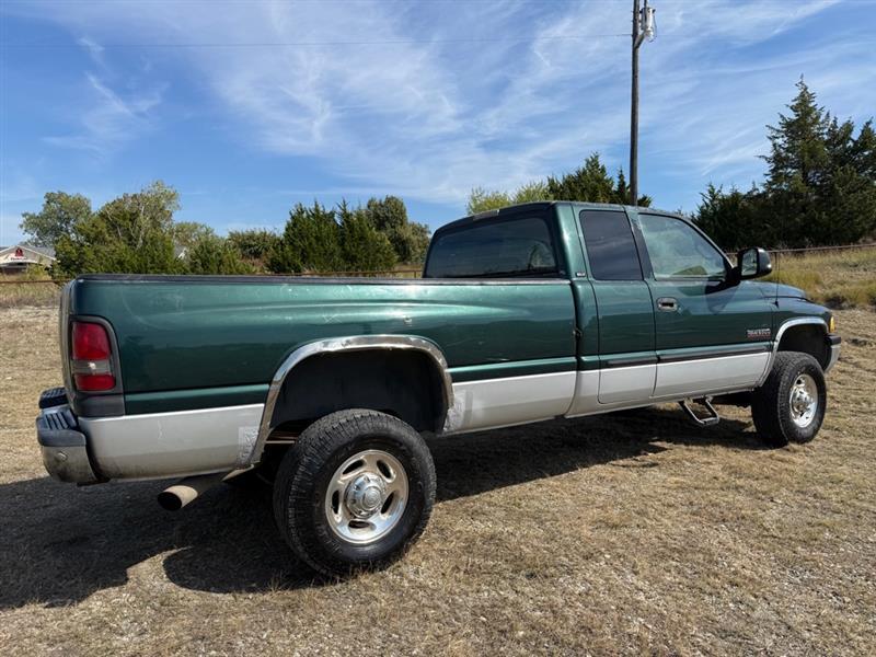Dodge Ram 2500 Quad Cab Short Bed 4WD 2001