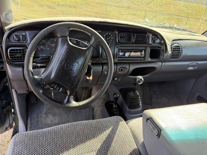 Dodge Ram 2500 Quad Cab Short Bed 4WD 2001