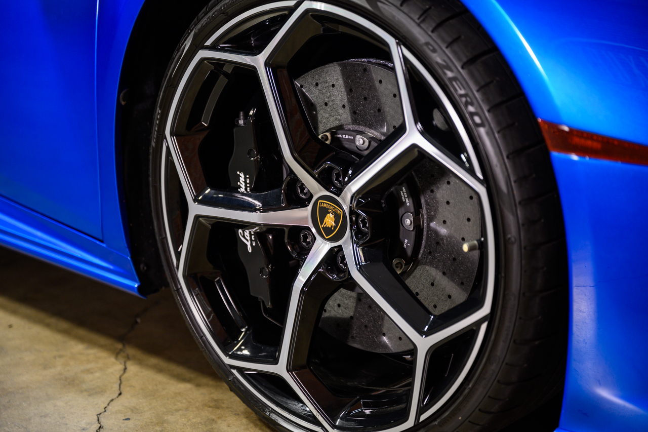 2023 Lamborghini Huracan Evo Coupe photo 14