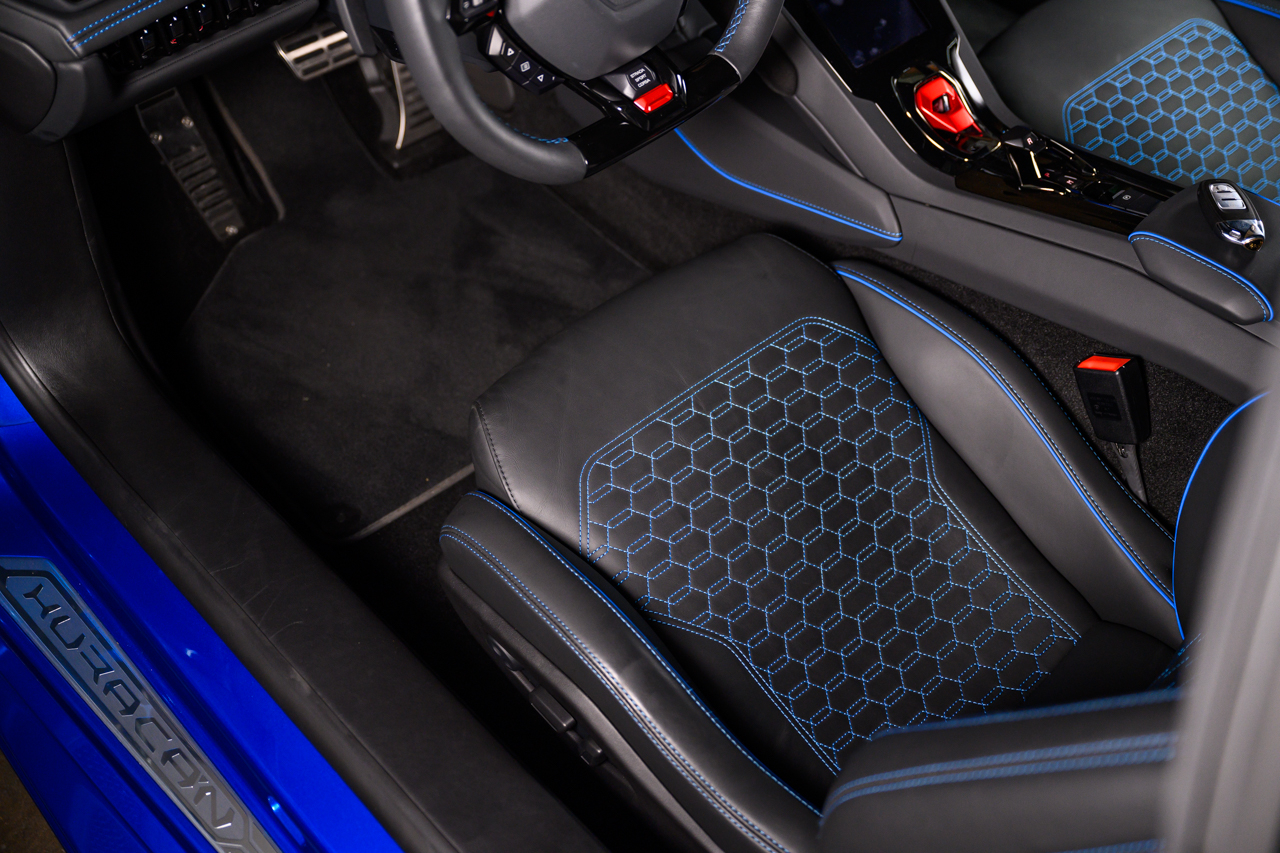 2023 Lamborghini Huracan Evo Coupe photo 27
