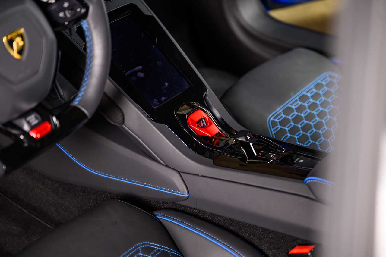 2023 Lamborghini Huracan Evo Coupe photo 28