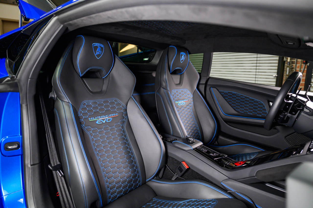 2023 Lamborghini Huracan Evo Coupe photo 31