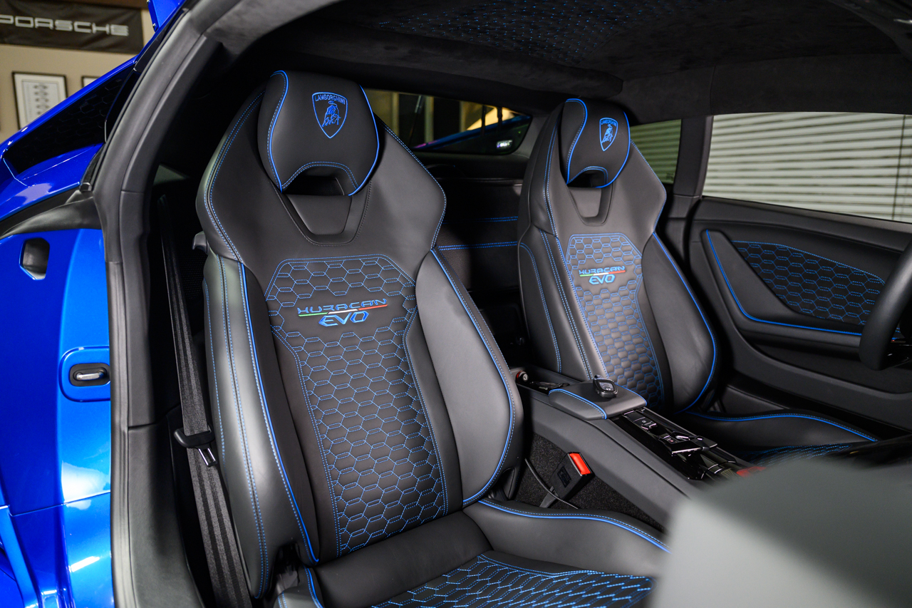 2023 Lamborghini Huracan Evo Coupe photo 34