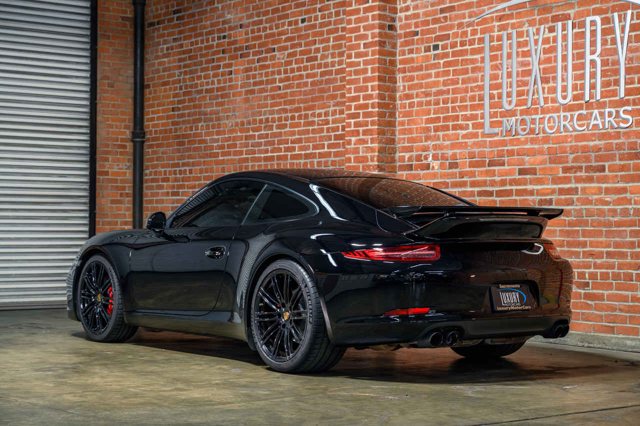 Porsche 911 Carrera S Coupe 2014