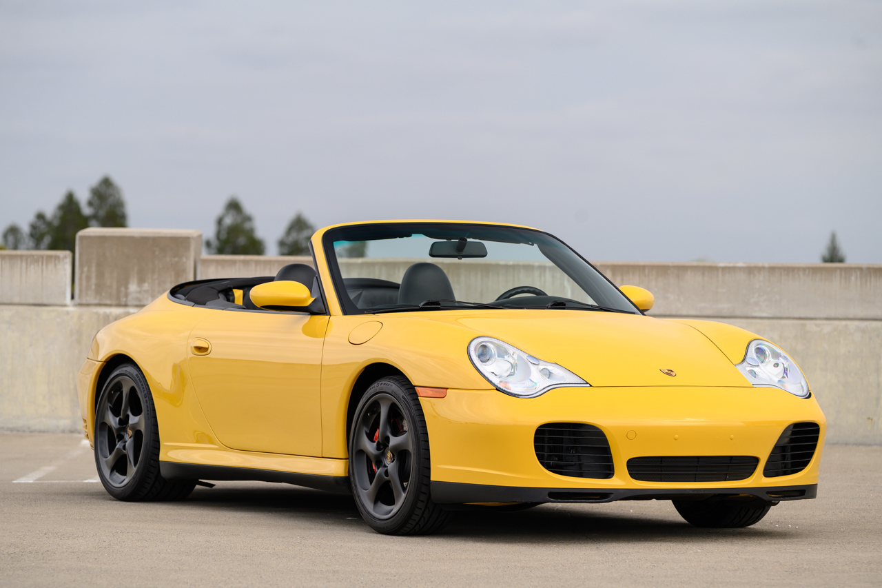 Porsche 911 Carrera 4S Cabriolet 2004