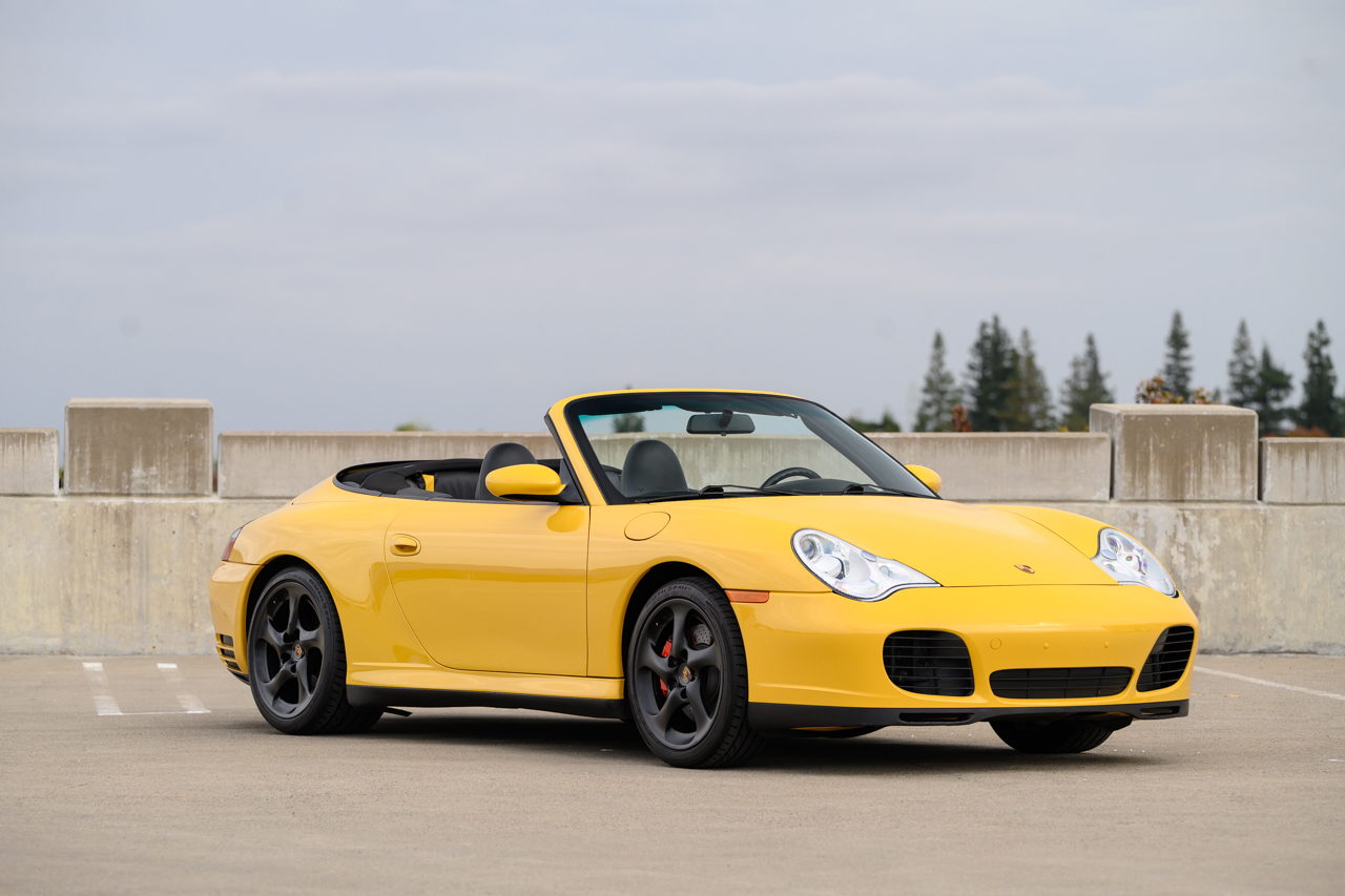 Porsche 911 Carrera 4S Cabriolet 2004