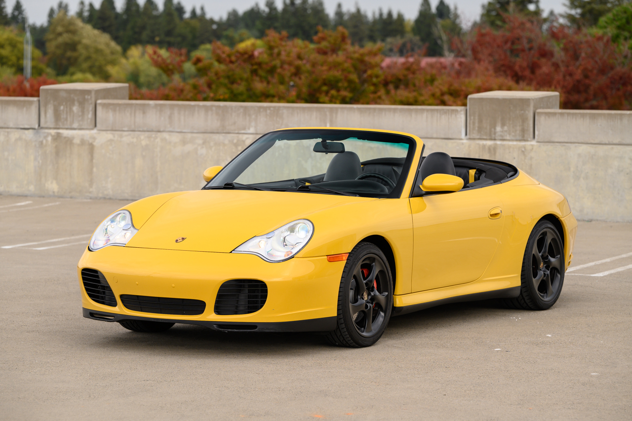 Porsche 911 Carrera 4S Cabriolet 2004