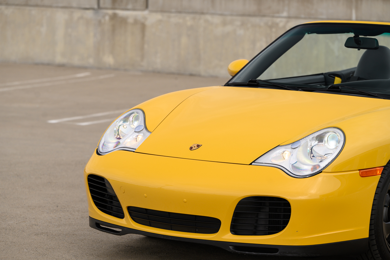 Porsche 911 Carrera 4S Cabriolet 2004