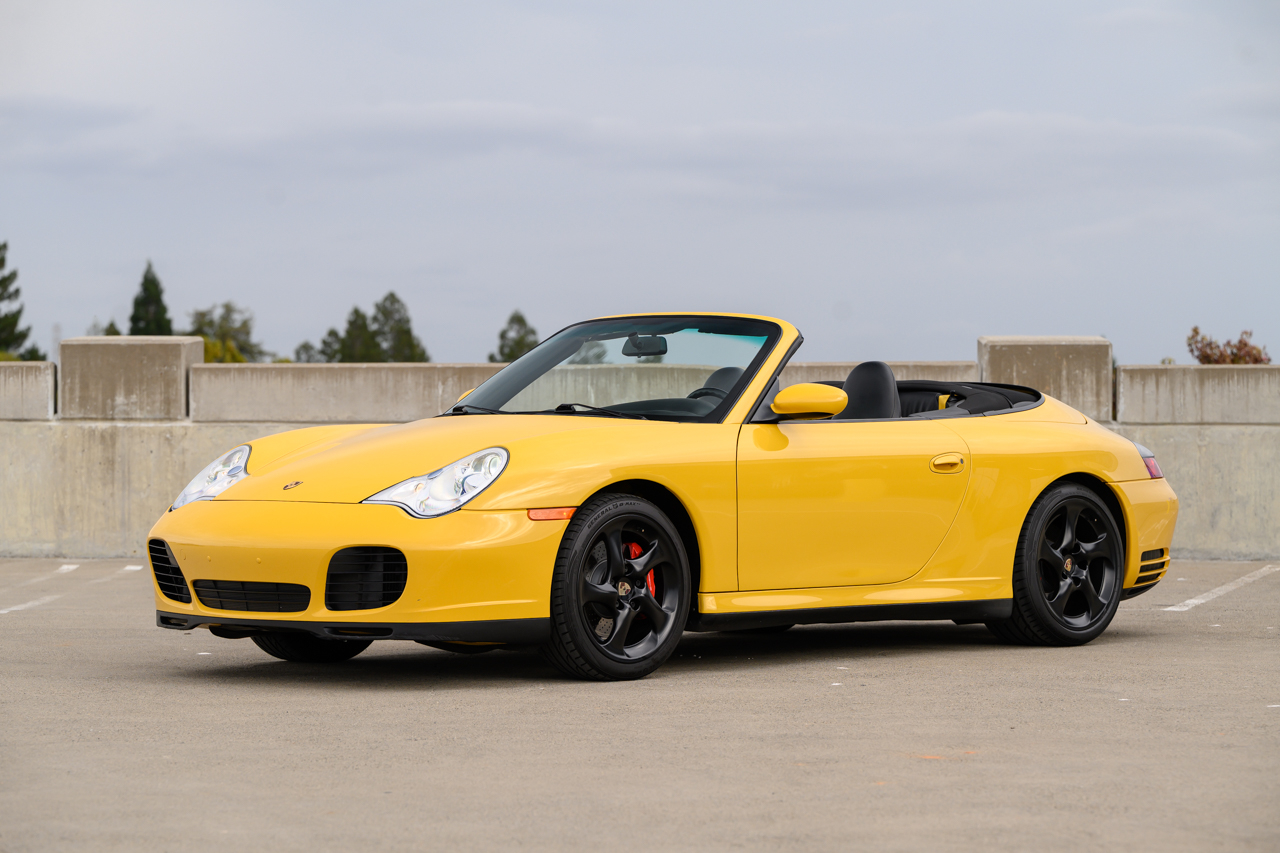 Porsche 911 Carrera 4S Cabriolet 2004