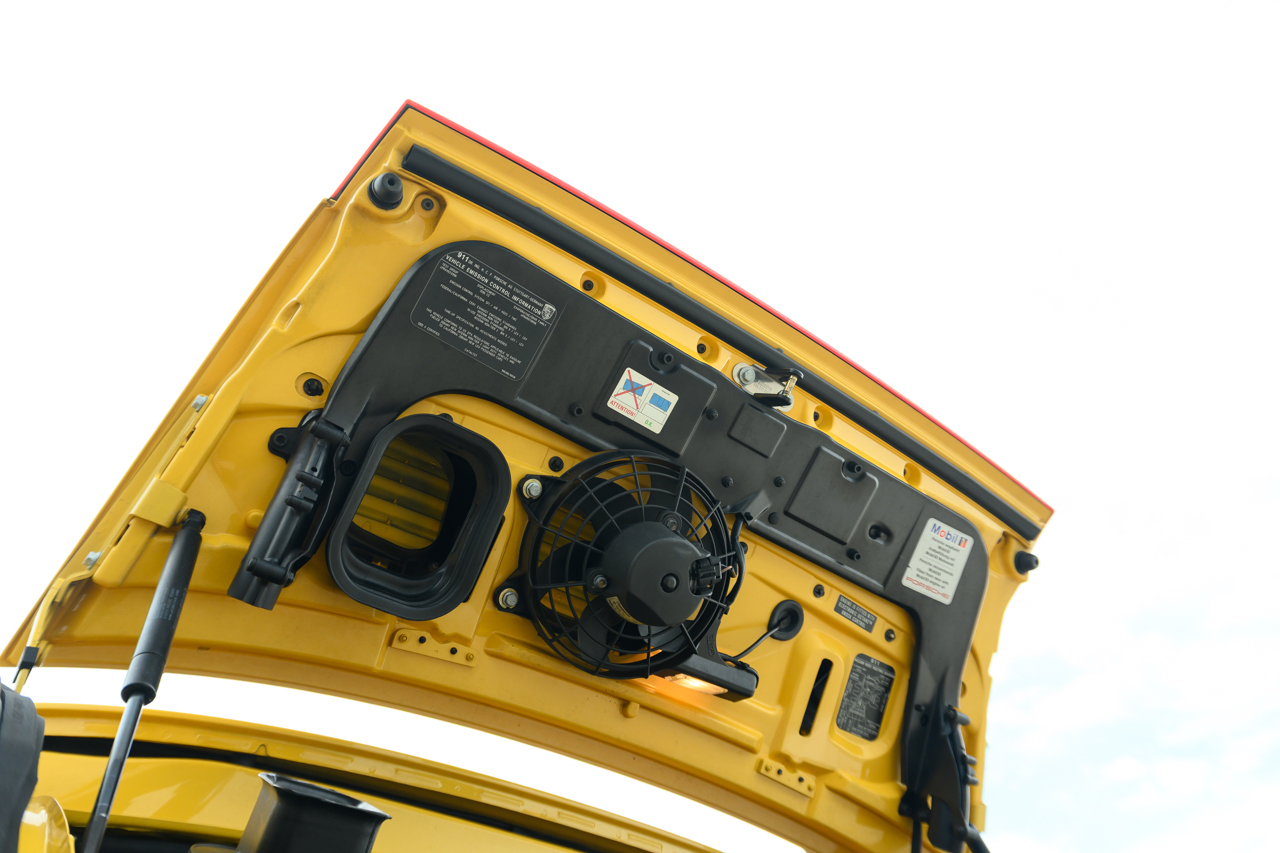 Porsche 911 Carrera 4S Cabriolet 2004