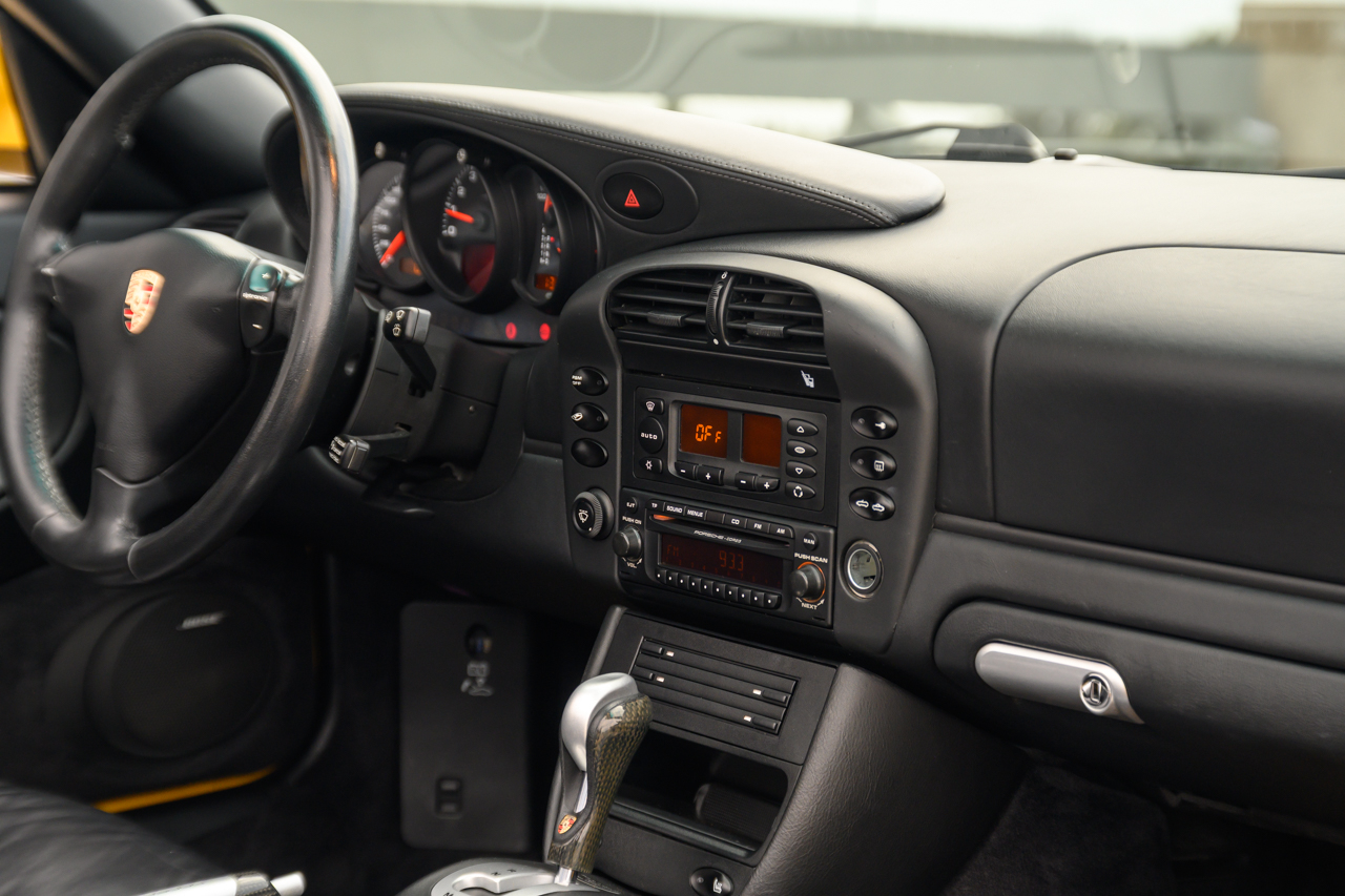 Porsche 911 Carrera 4S Cabriolet 2004