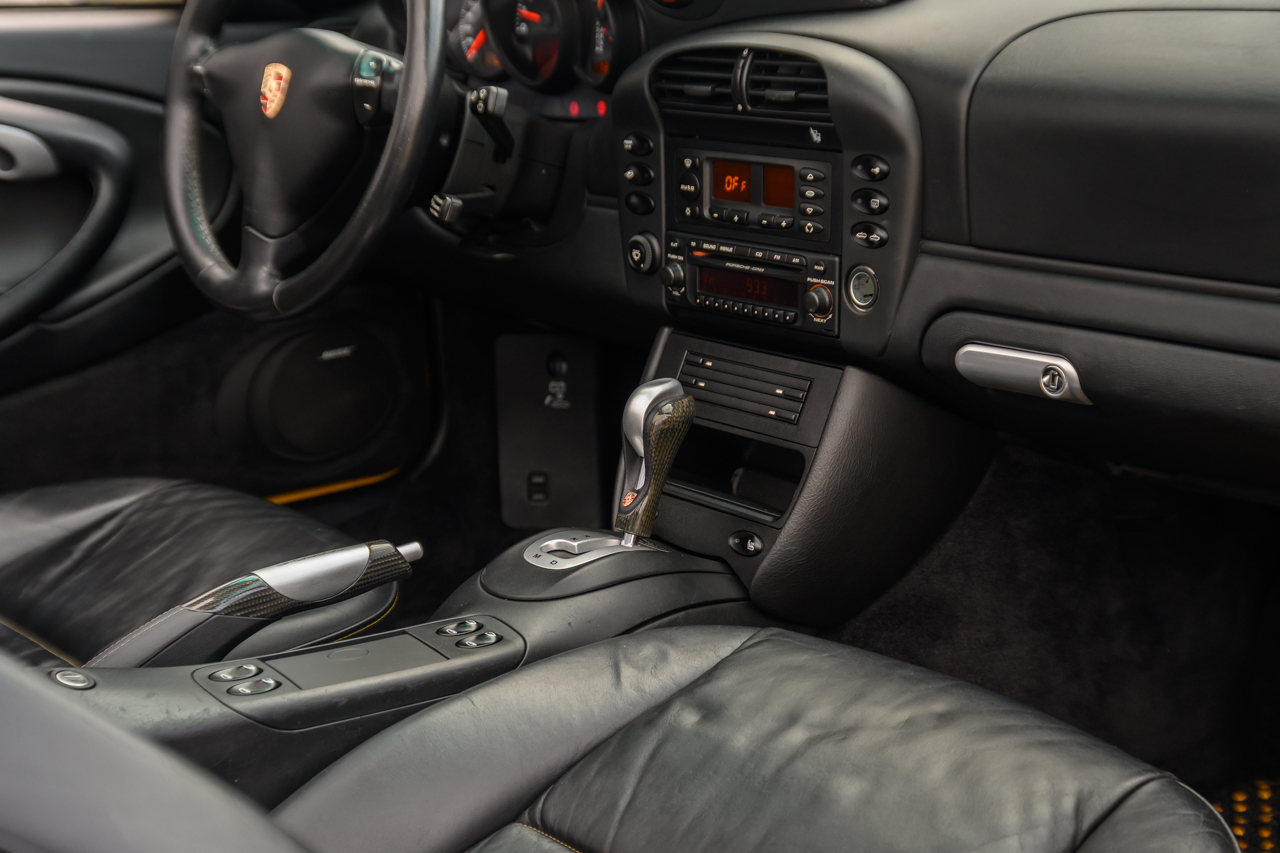 Porsche 911 Carrera 4S Cabriolet 2004