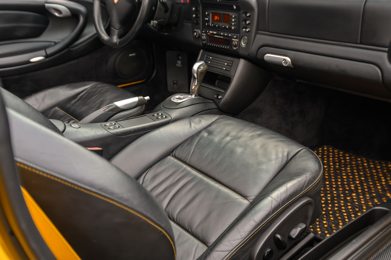 Porsche 911 Carrera 4S Cabriolet 2004