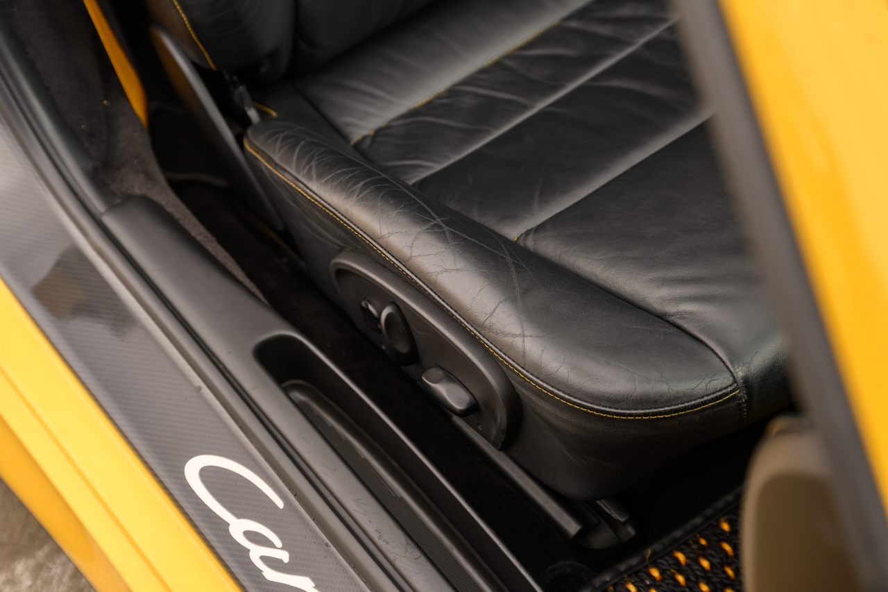 Porsche 911 Carrera 4S Cabriolet 2004