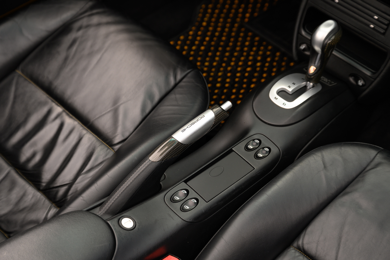 Porsche 911 Carrera 4S Cabriolet 2004