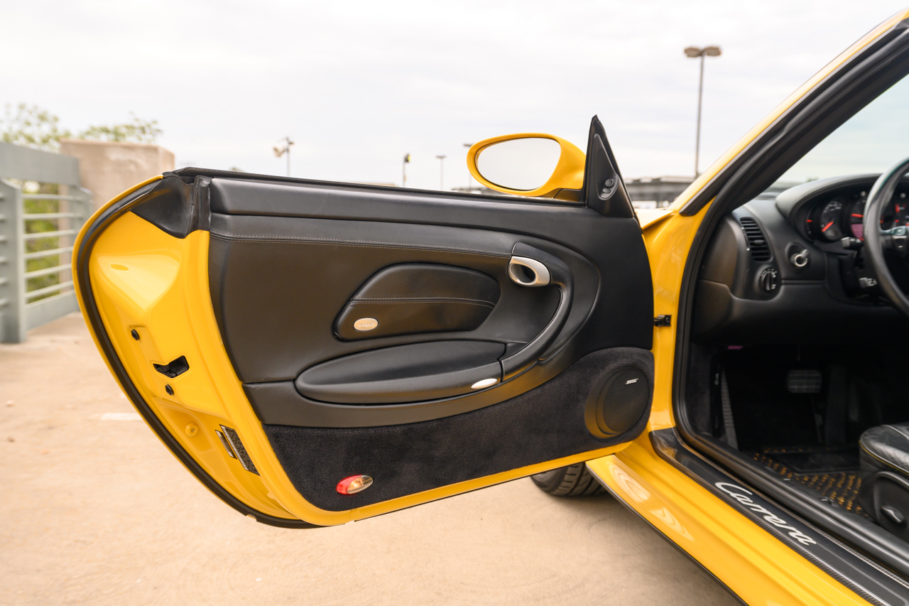 Porsche 911 Carrera 4S Cabriolet 2004