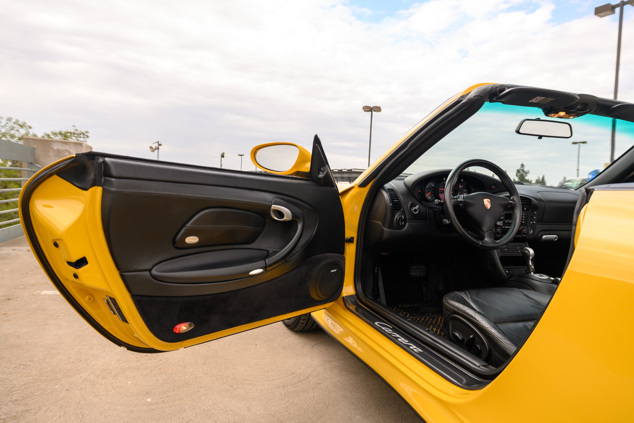 Porsche 911 Carrera 4S Cabriolet 2004