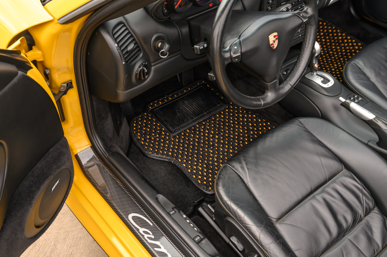 Porsche 911 Carrera 4S Cabriolet 2004