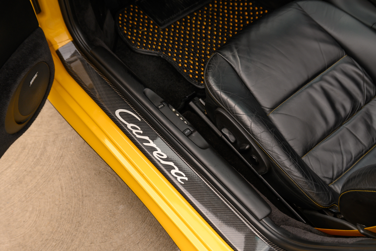 Porsche 911 Carrera 4S Cabriolet 2004