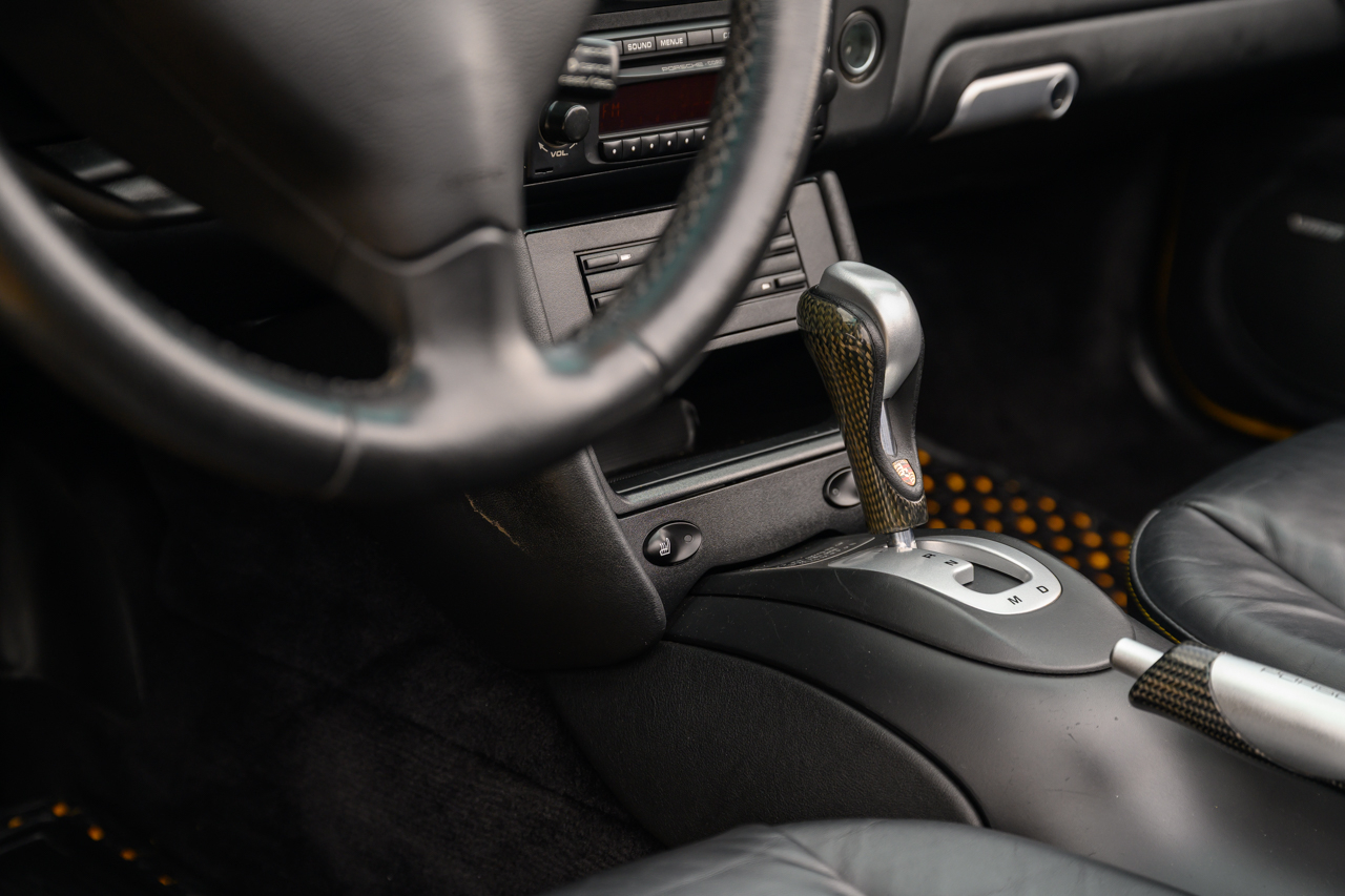 Porsche 911 Carrera 4S Cabriolet 2004