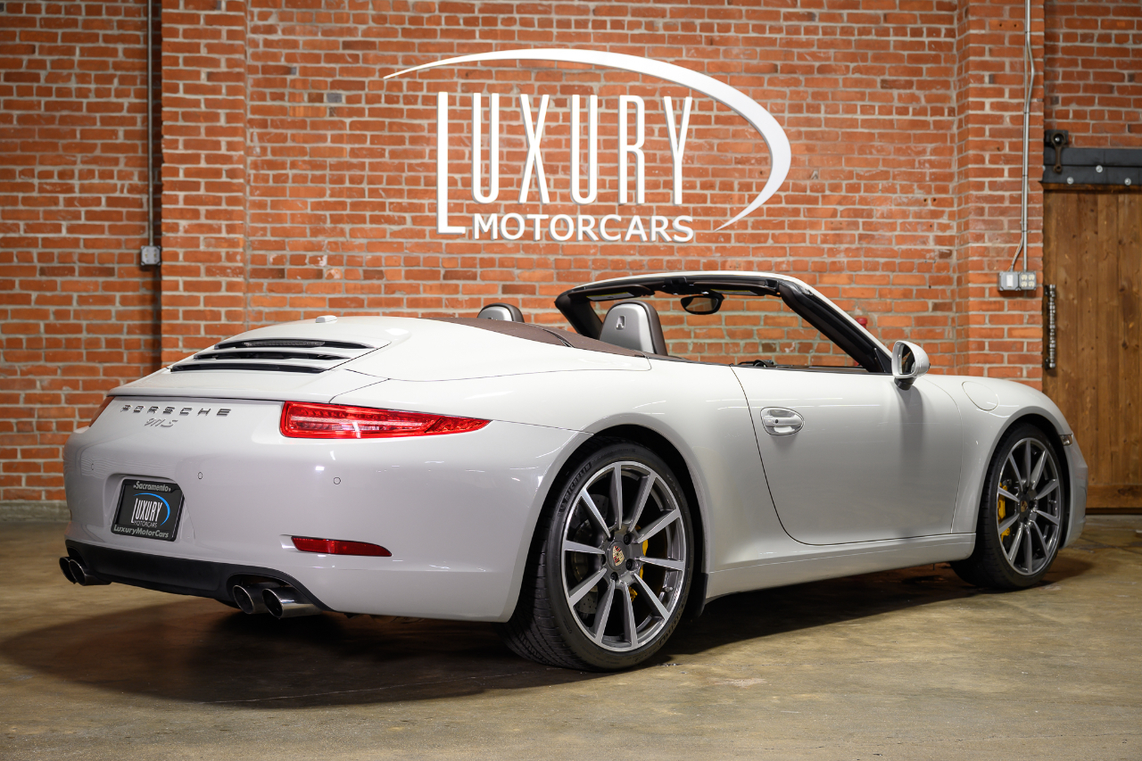 Porsche 911 Carrera S Cabriolet 2013