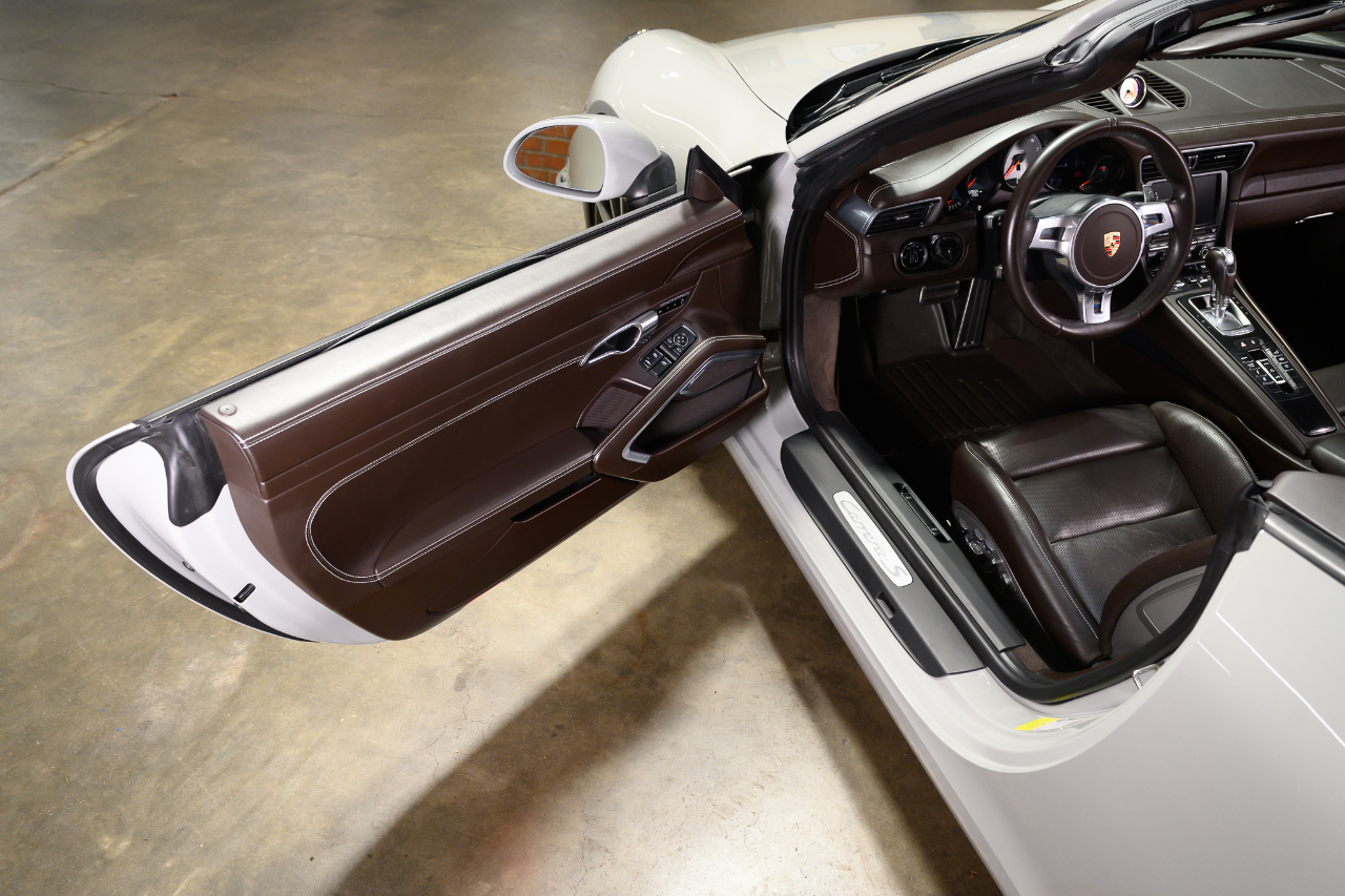 Porsche 911 Carrera S Cabriolet 2013