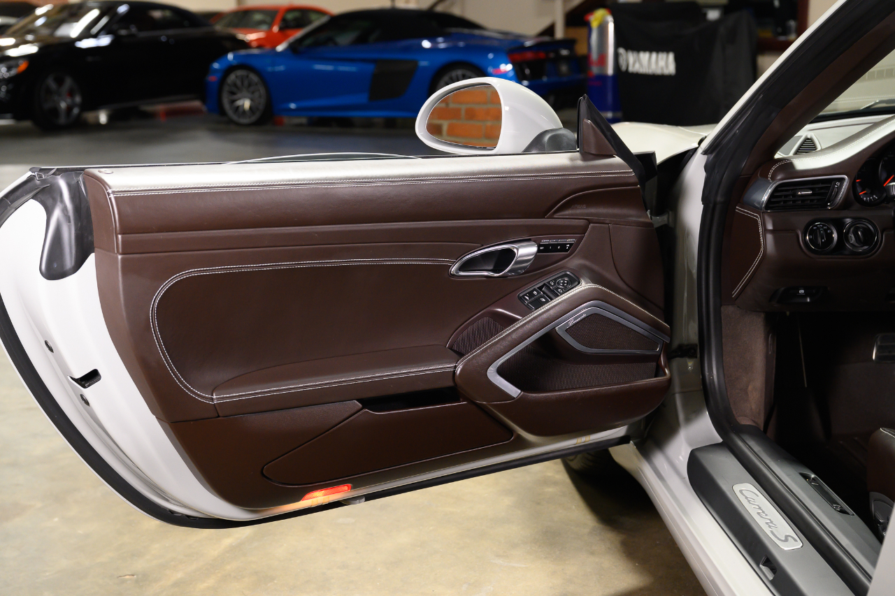 Porsche 911 Carrera S Cabriolet 2013