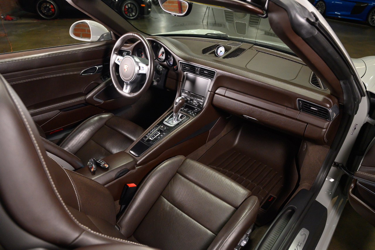 Porsche 911 Carrera S Cabriolet 2013