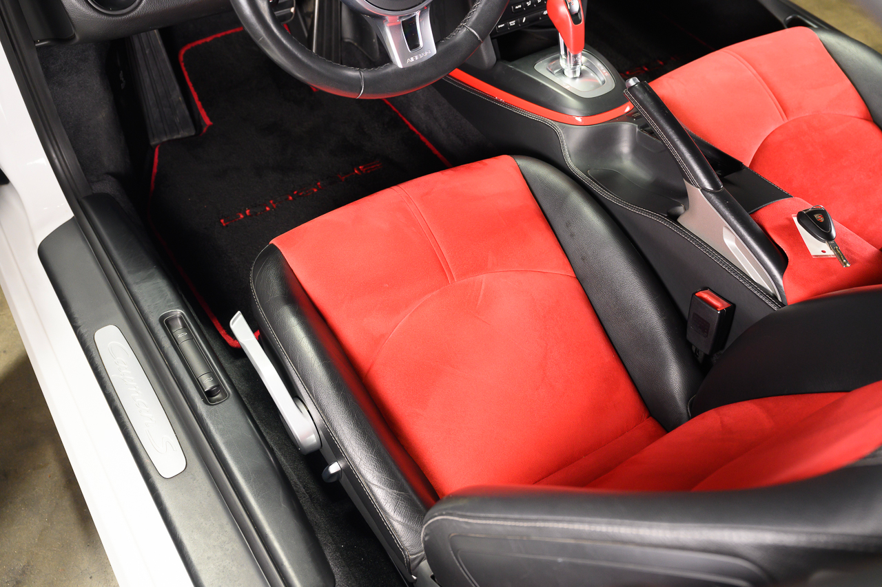 Porsche Cayman S 2009