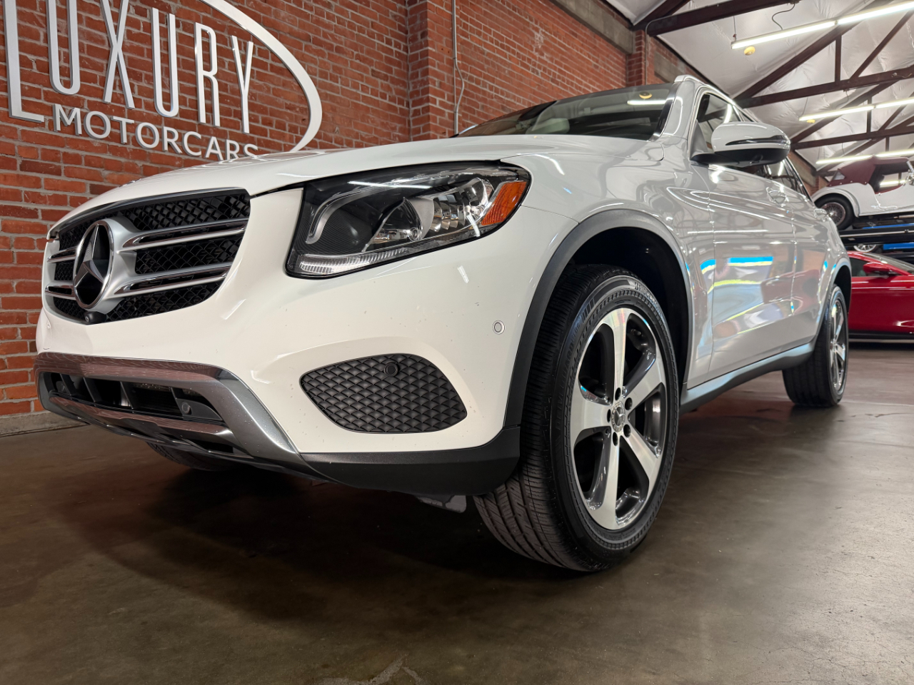 Mercedes-Benz GLC-Class GLC300 2019