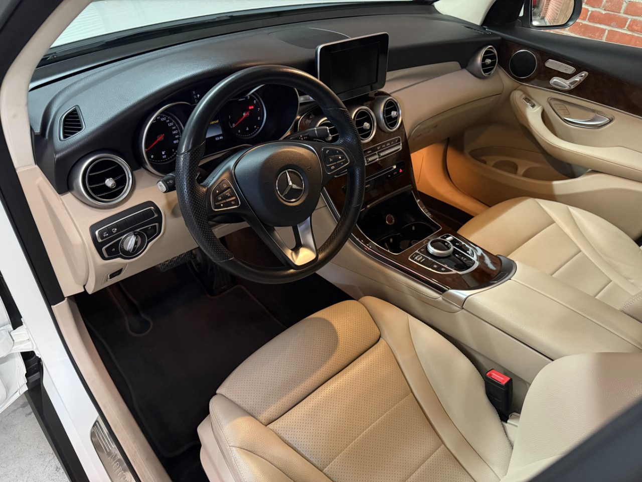 Mercedes-Benz GLC-Class GLC300 2019