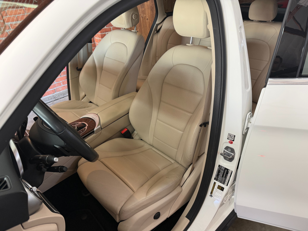 Mercedes-Benz GLC-Class GLC300 2019