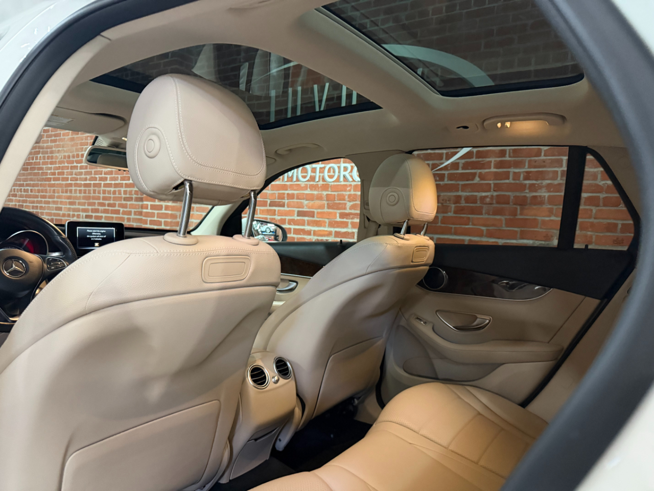 Mercedes-Benz GLC-Class GLC300 2019