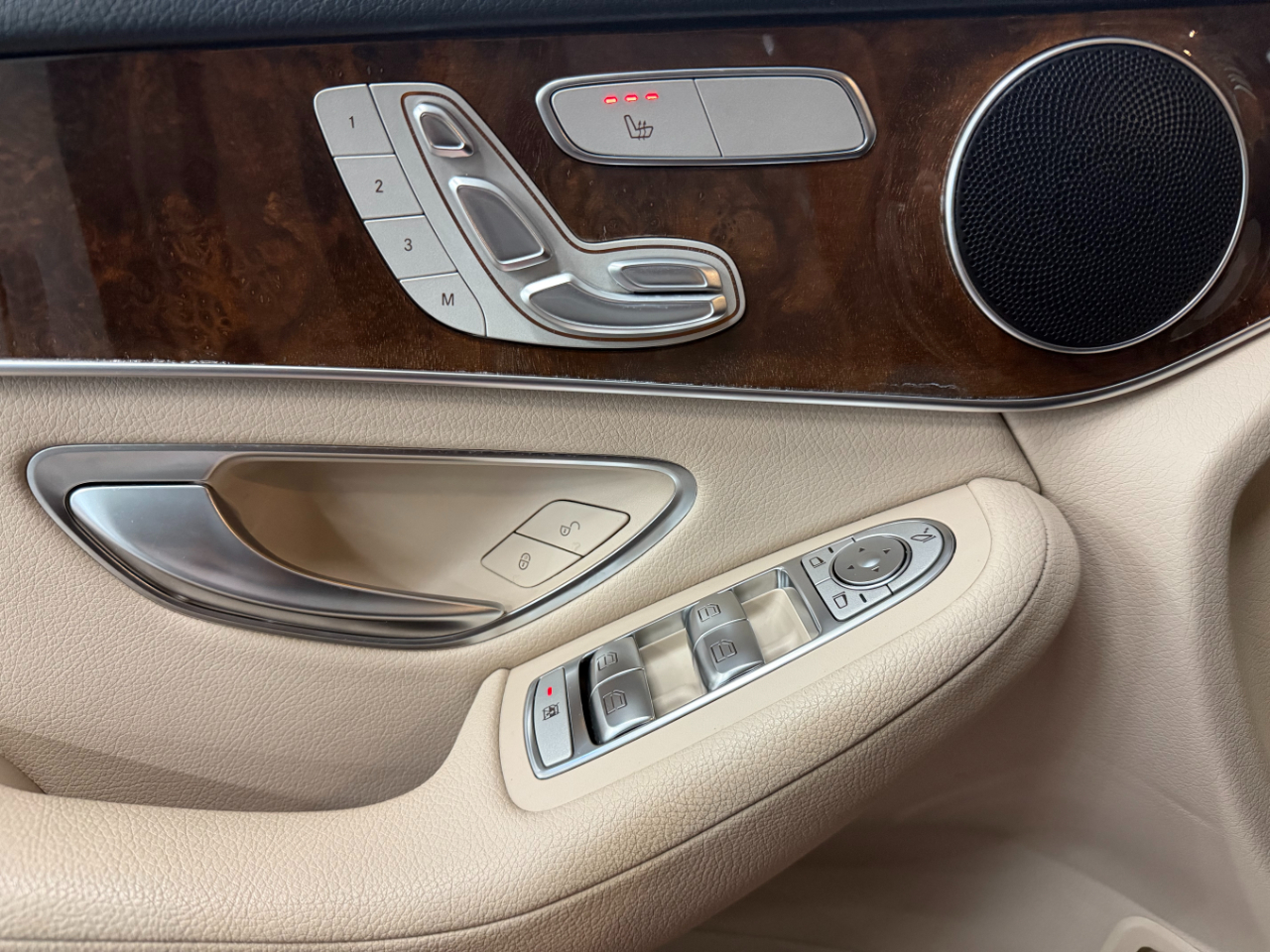 Mercedes-Benz GLC-Class GLC300 2019