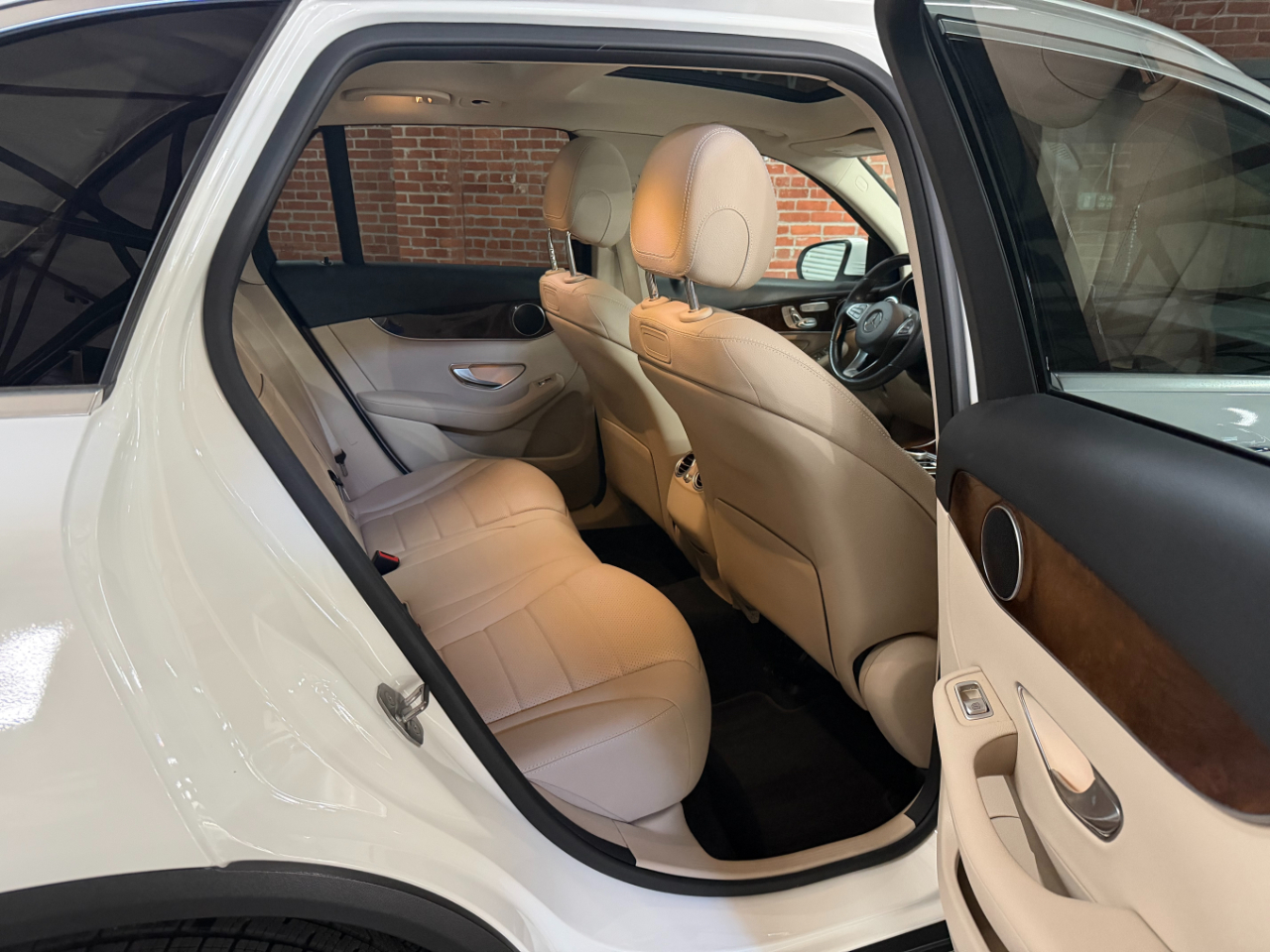 Mercedes-Benz GLC-Class GLC300 2019