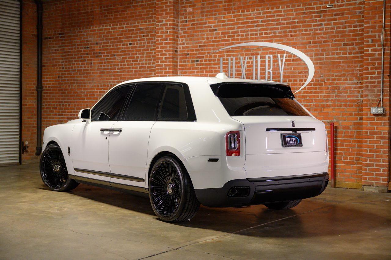 Rolls-Royce Cullinan  2019