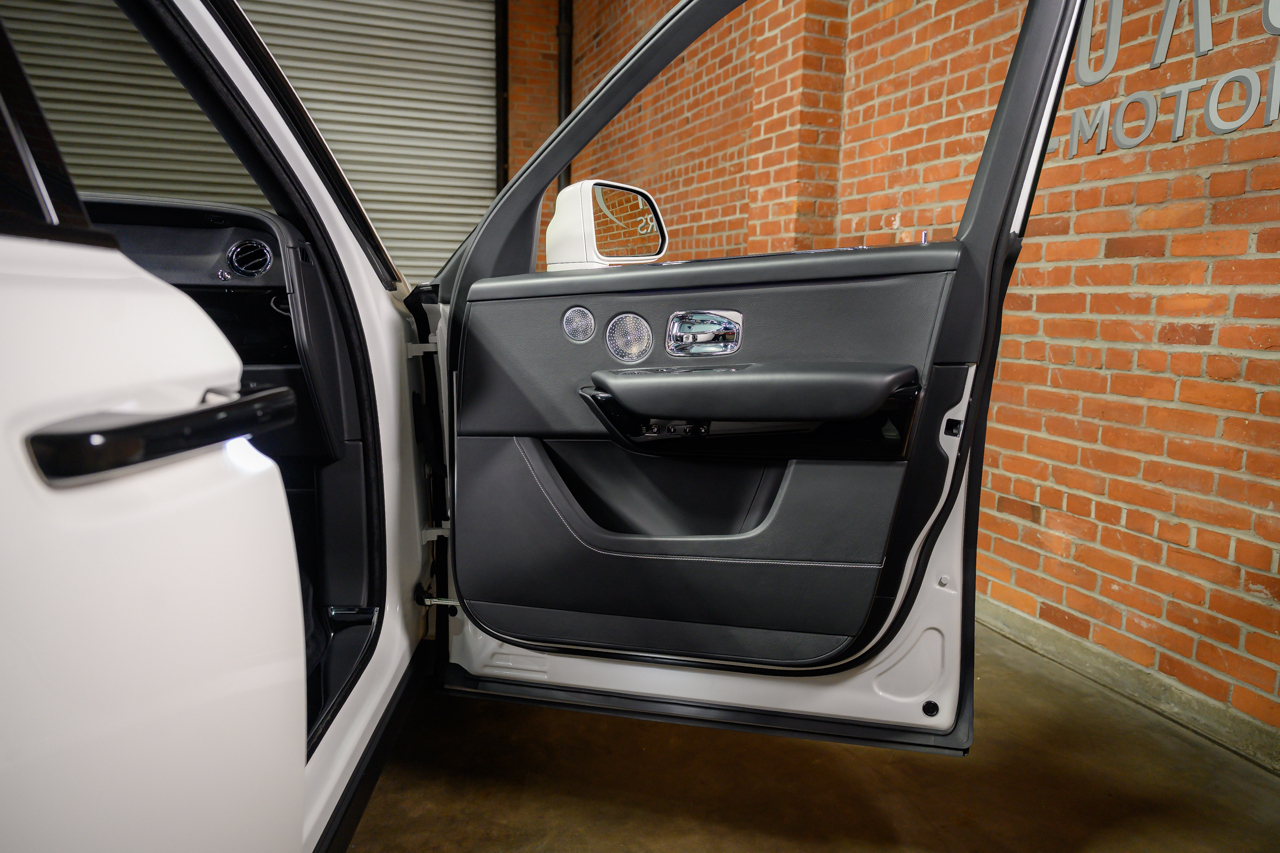 Rolls-Royce Cullinan  2019