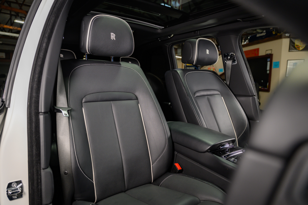 Rolls-Royce Cullinan  2019