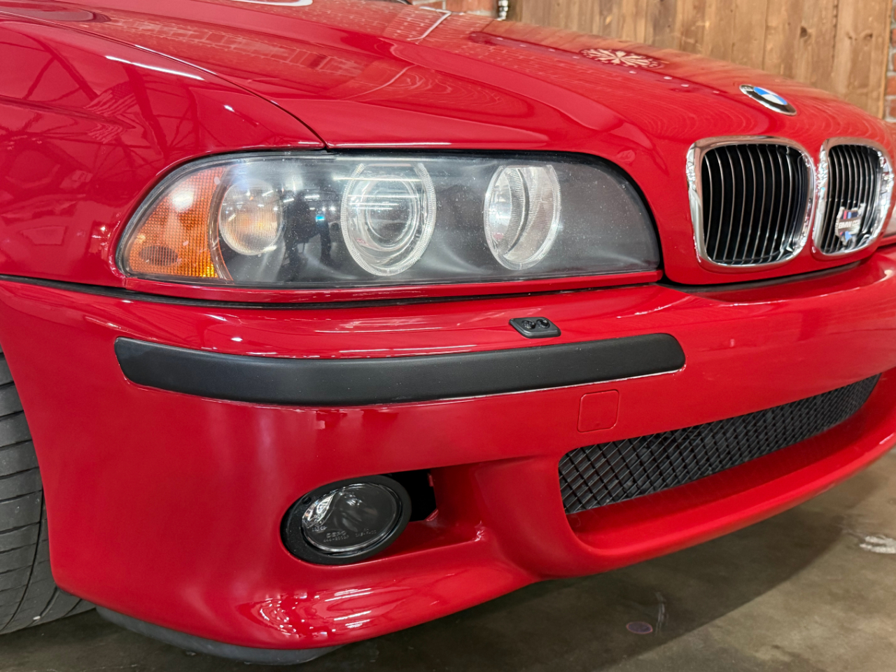 BMW M5  2003