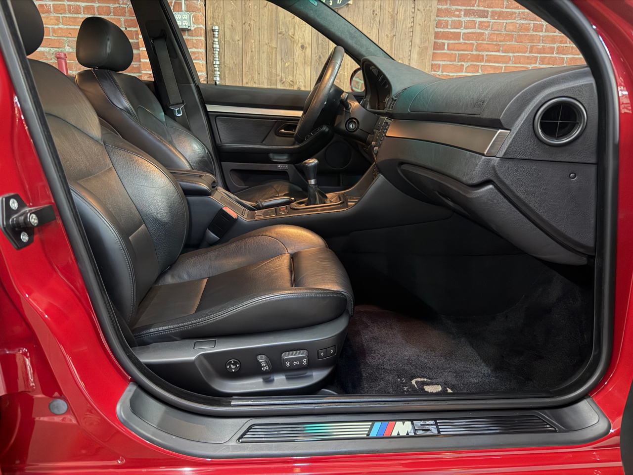 BMW M5  2003