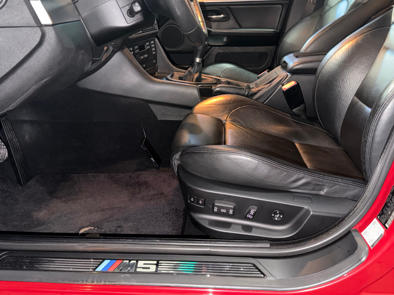 BMW M5  2003