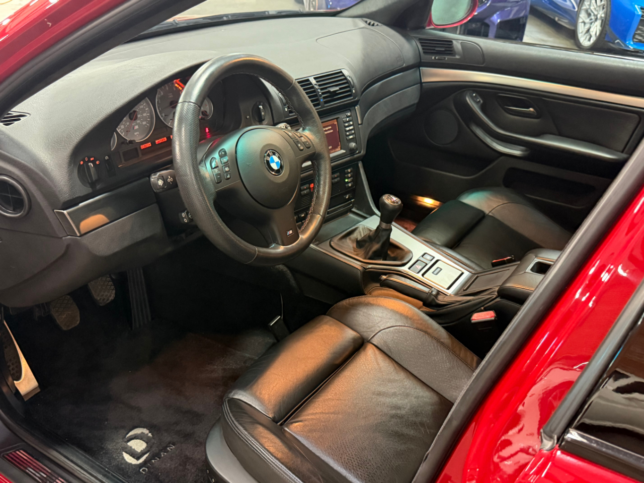 BMW M5  2003
