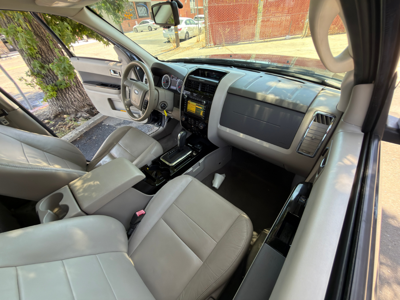 Ford Escape Hybrid Limited FWD 2010