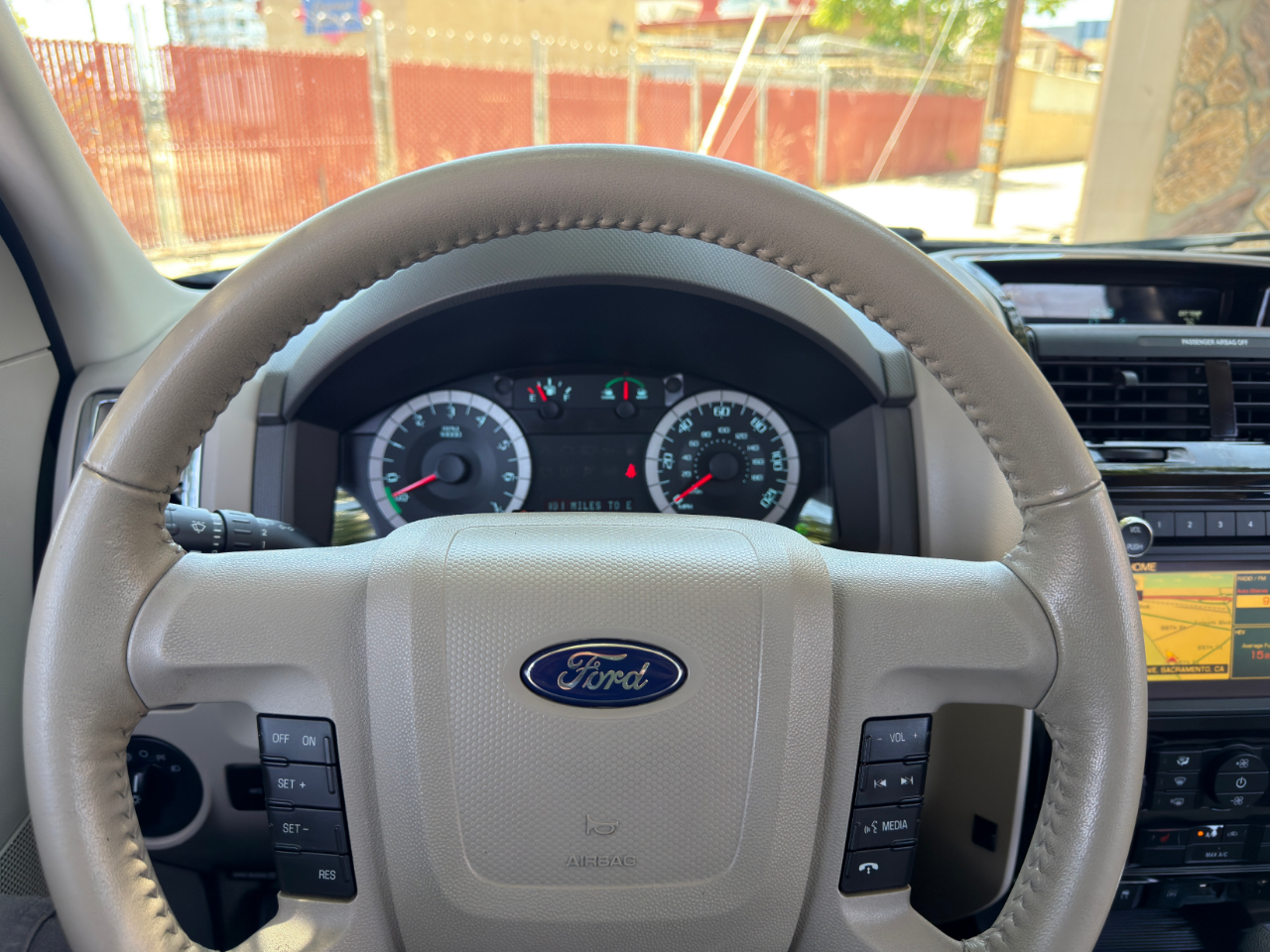 Ford Escape Hybrid Limited FWD 2010