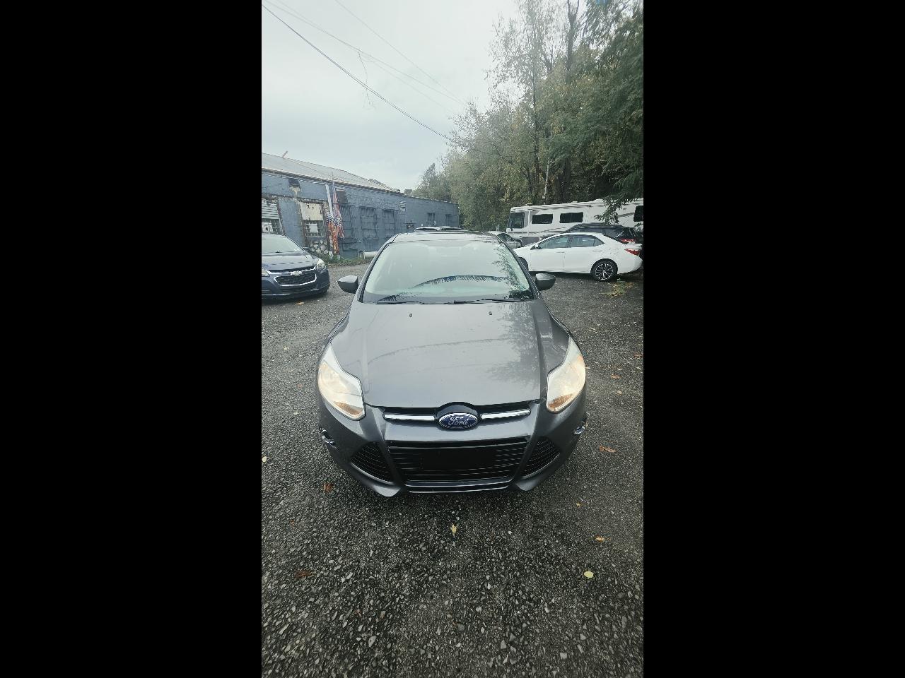 2012 Ford Focus SE Sedan